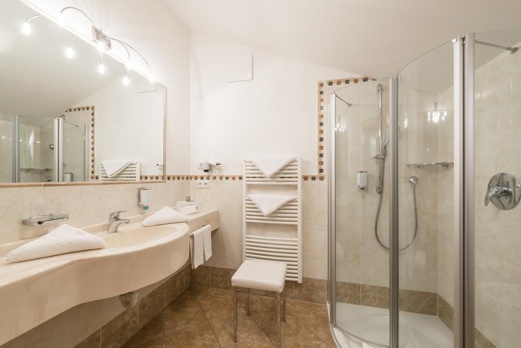 Hotel Sonnenburg Merano Eksteriør billede